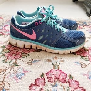 Nike 👟 Running Shoes